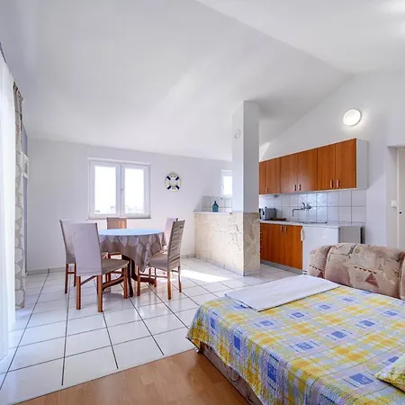 דירה Apartman More שיבניק