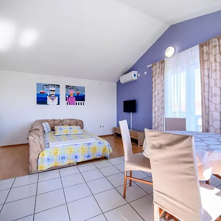 דירה Apartman More