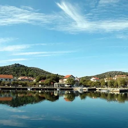 Apartman More Apartman *