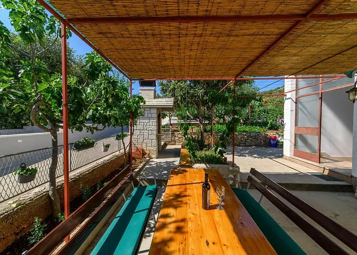 Apartman More شقة